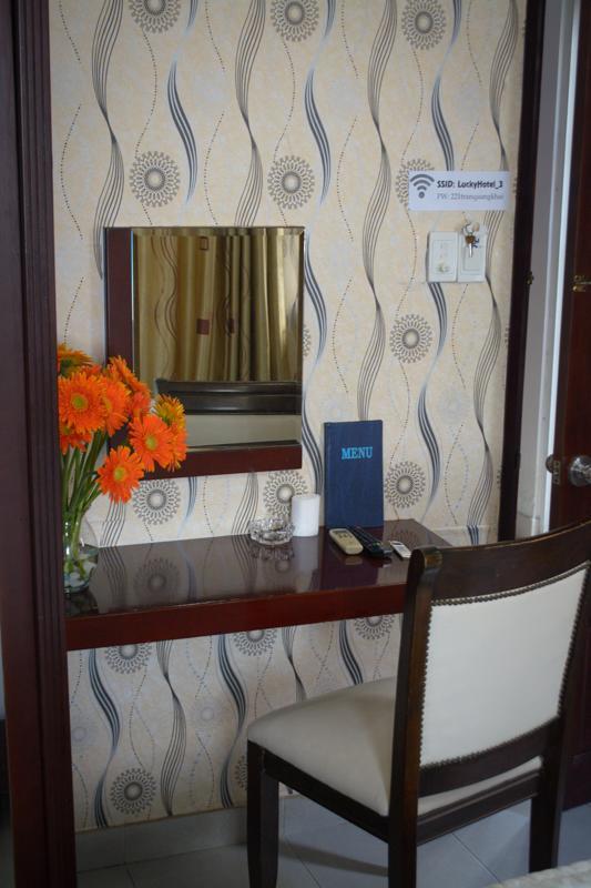 Lucky Hotel Cidade de Ho Chi Minh Quarto foto